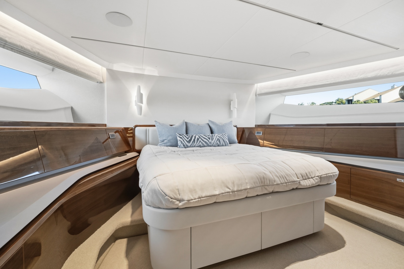 2025 Princess Y95