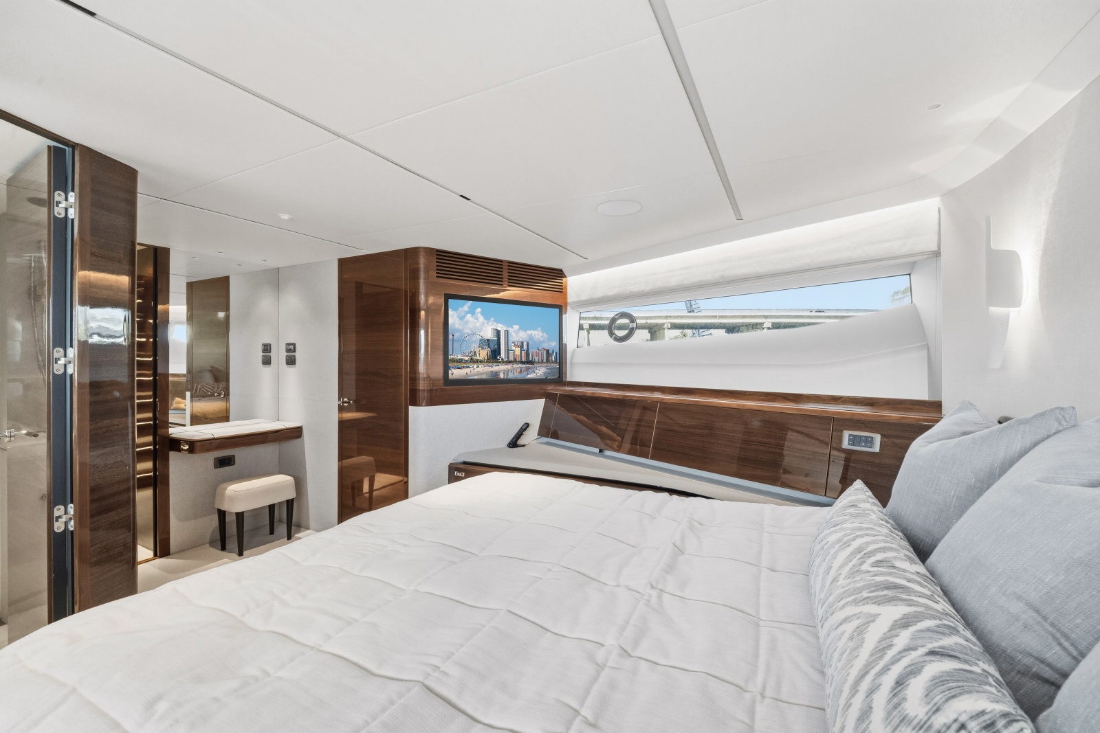 2025 Princess Y95