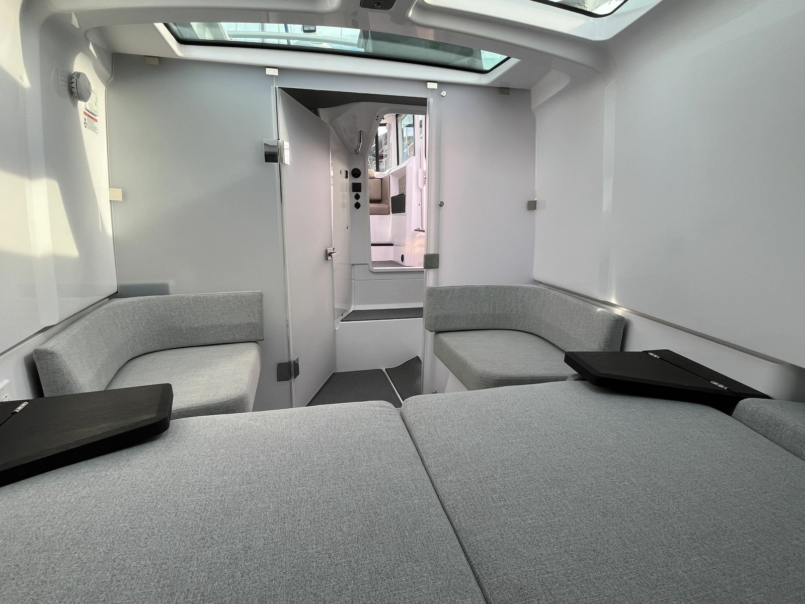 2023 Axopar 37 XC Cross Cabin