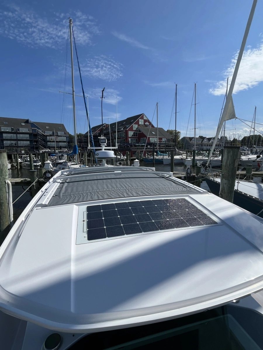 2023 Axopar 37 XC Cross Cabin