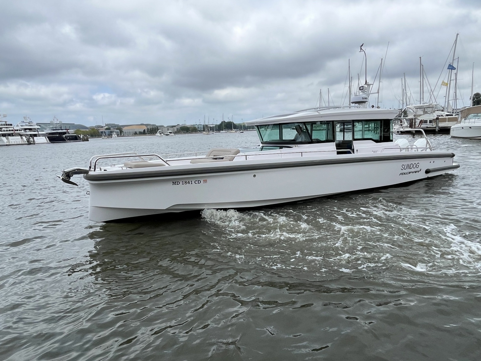 2023 Axopar 37 XC Cross Cabin