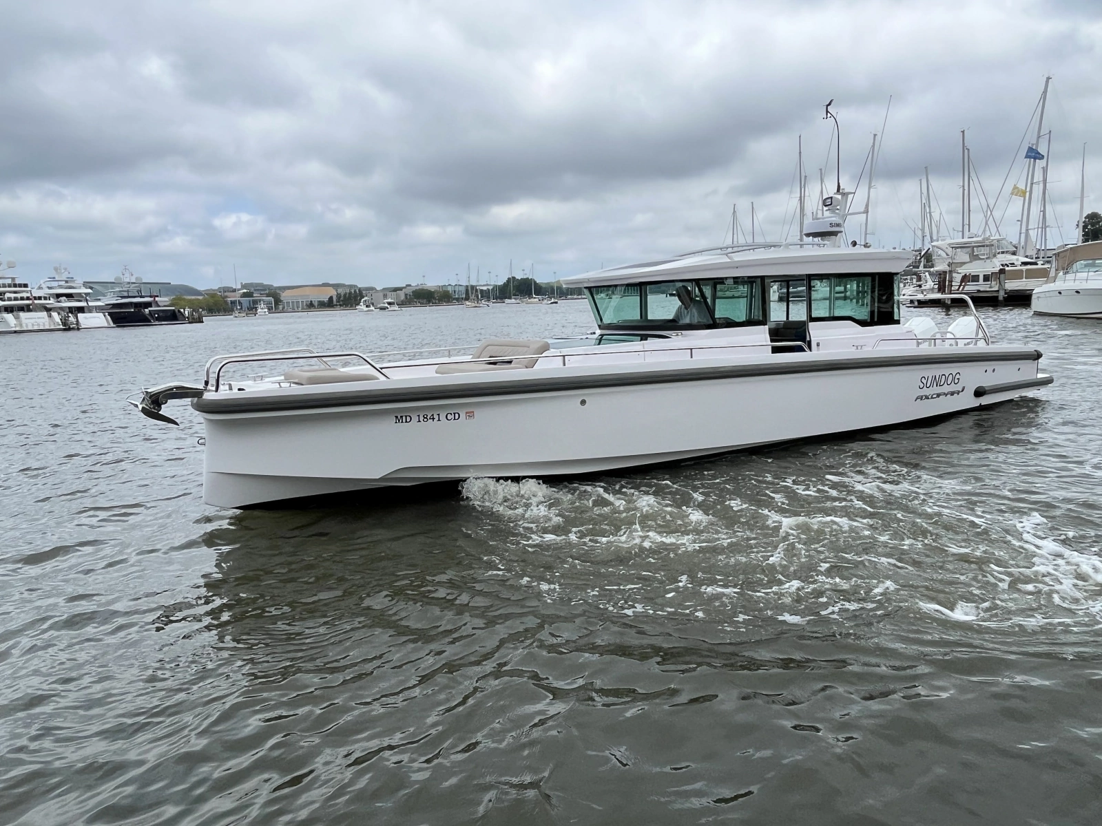 2023 Axopar 37 XC Cross Cabin