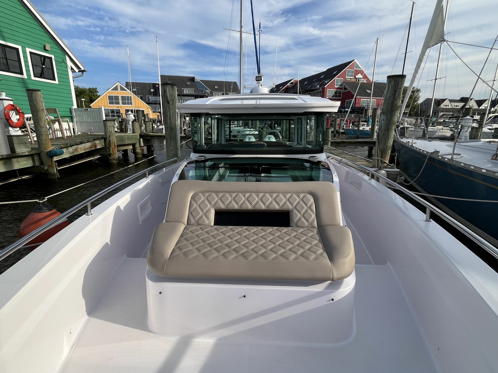 2023 Axopar 37 XC Cross Cabin