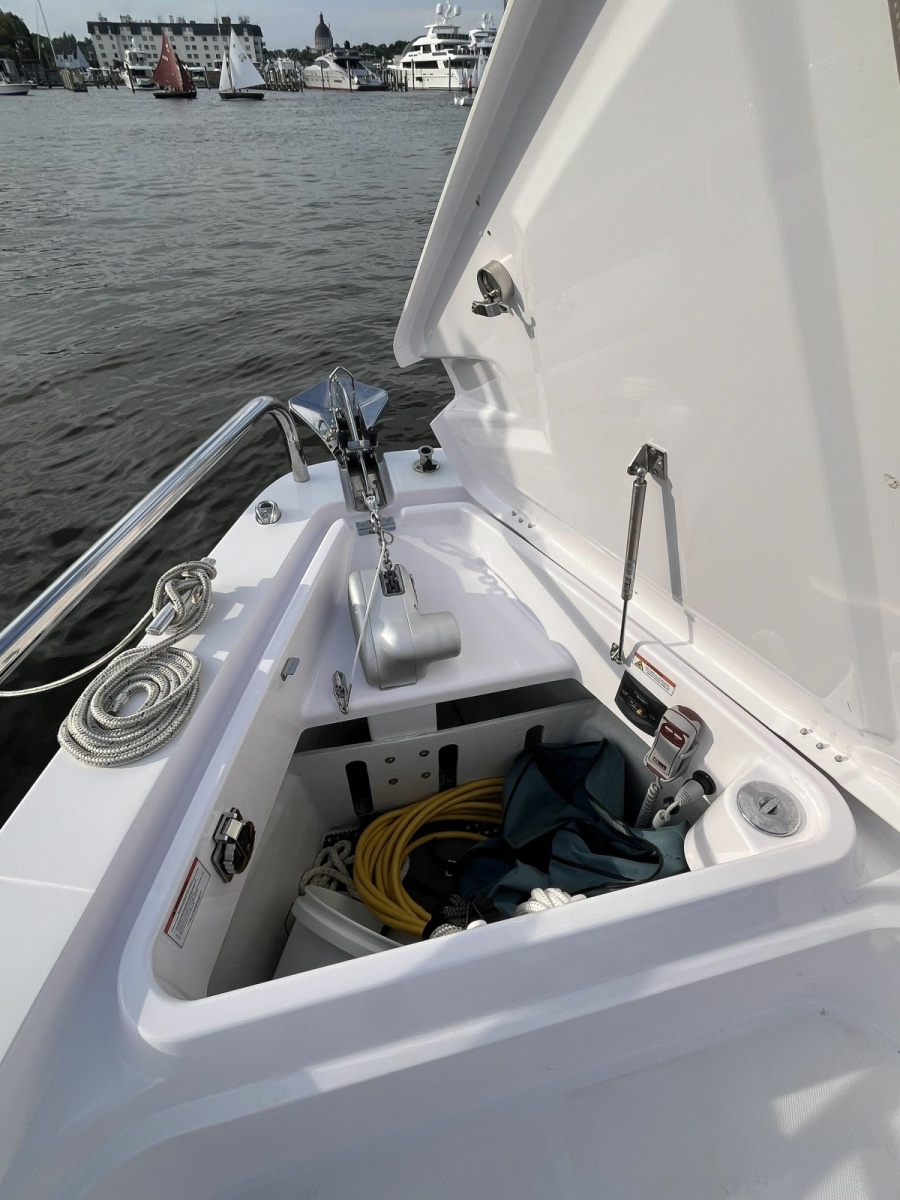 2023 Axopar 37 XC Cross Cabin