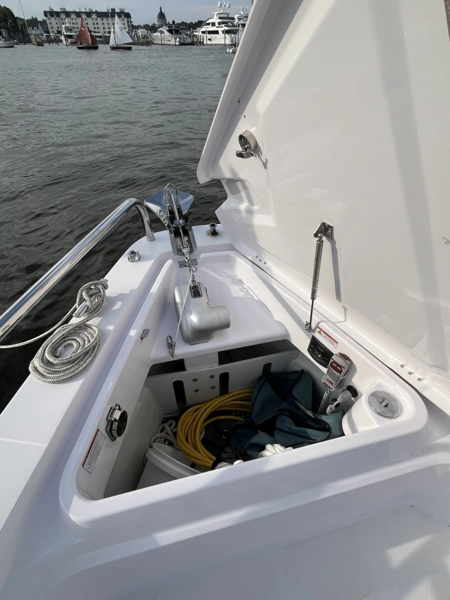 2023 Axopar 37 XC Cross Cabin