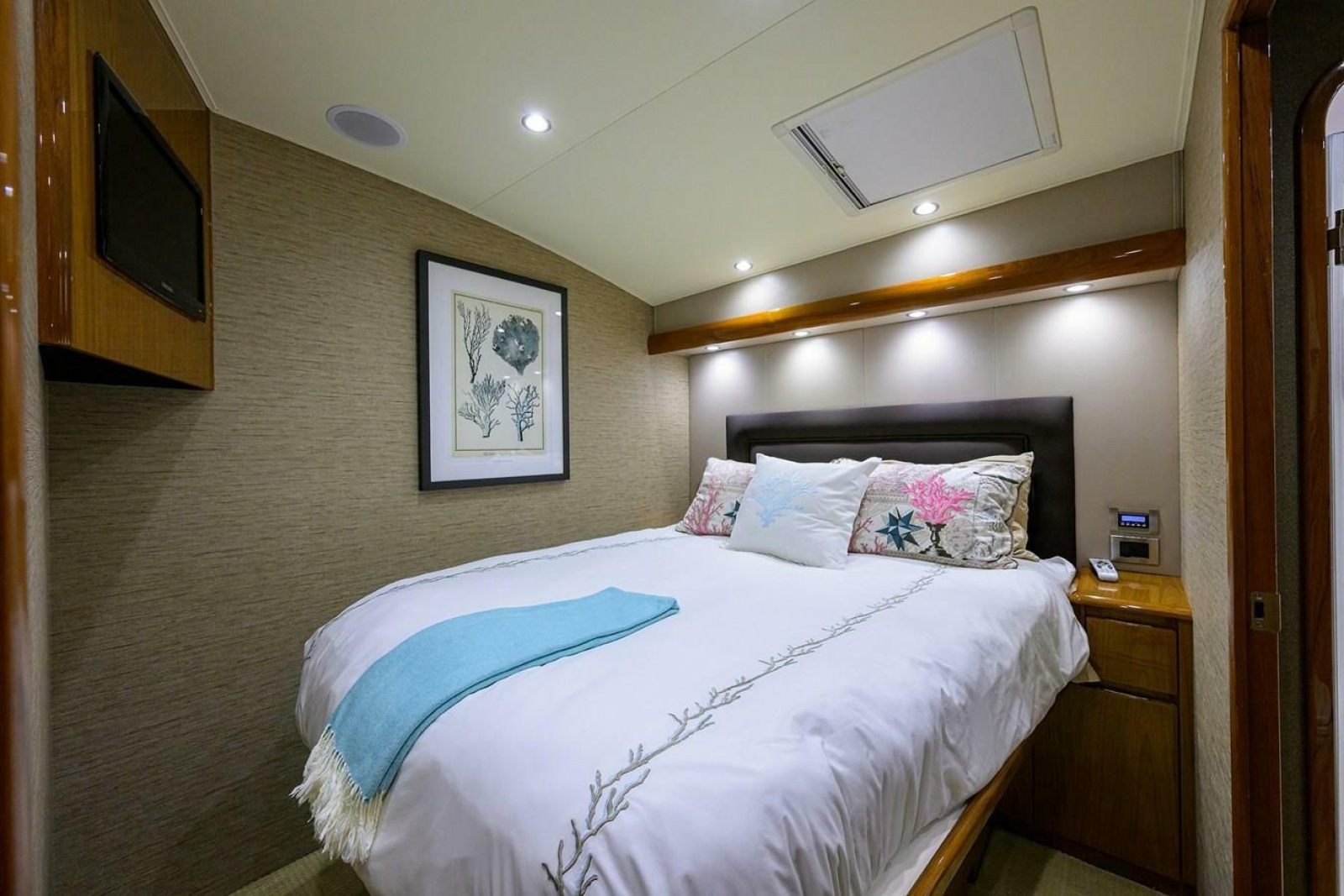 2010 Viking Enclosed Flybridge