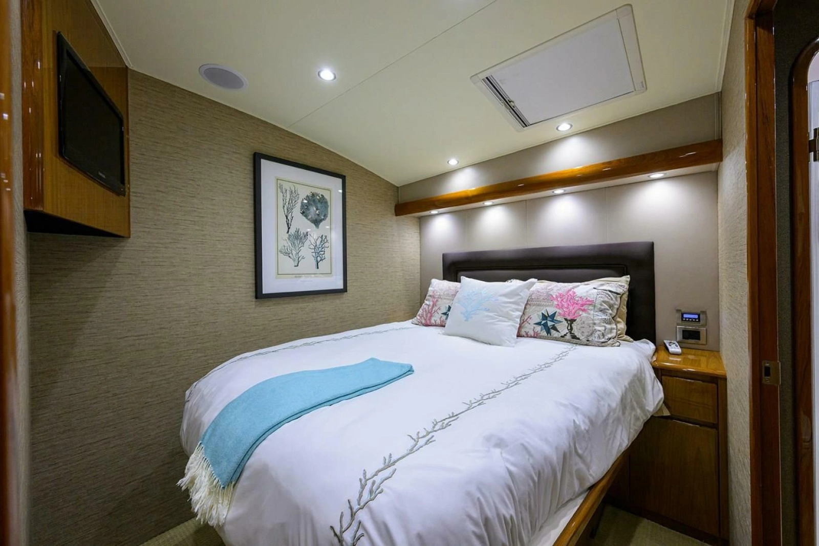 2010 Viking Enclosed Flybridge