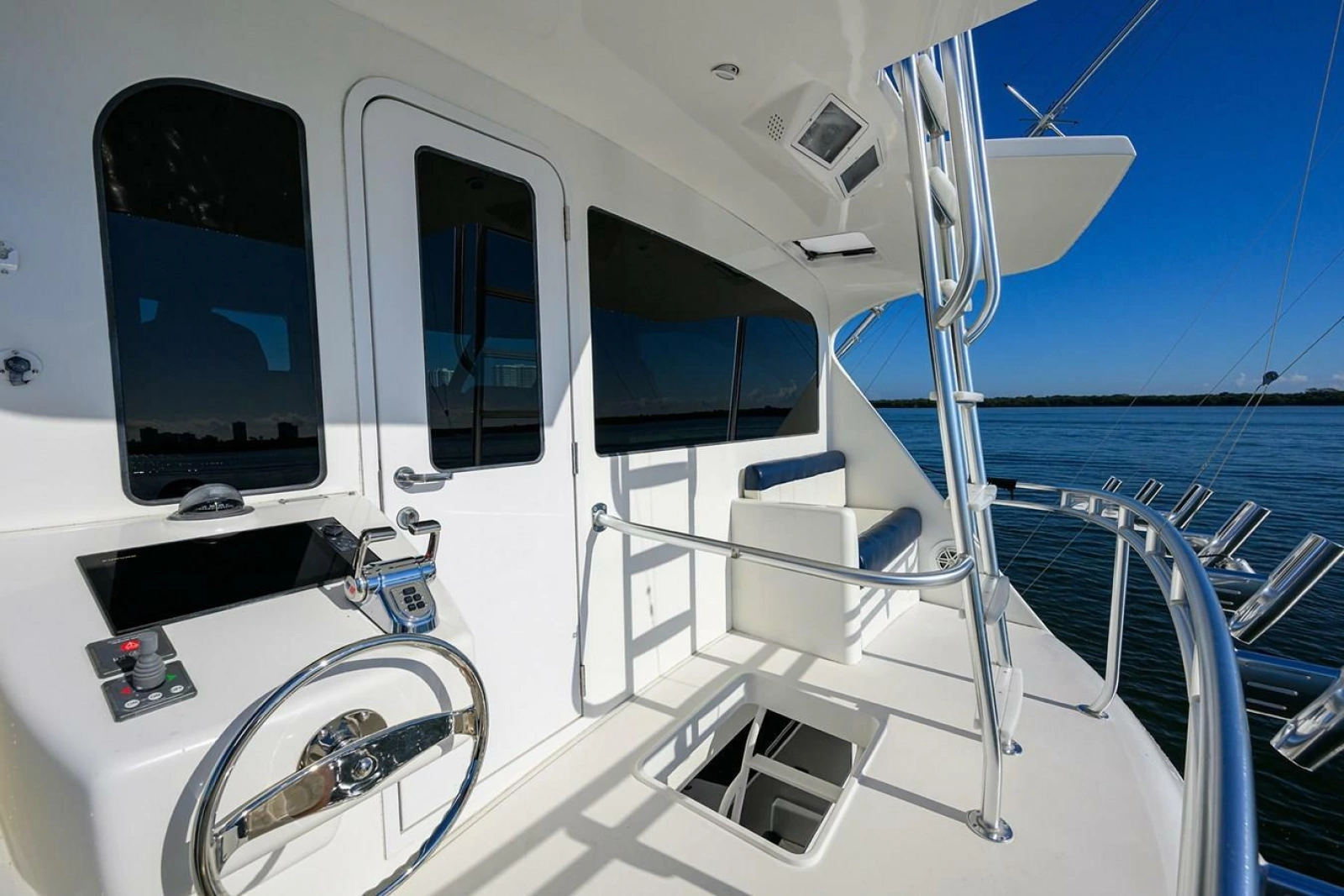 2010 Viking Enclosed Flybridge