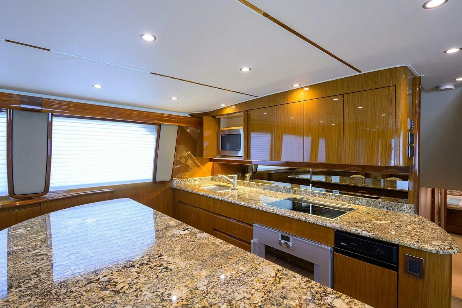 2010 Viking Enclosed Flybridge