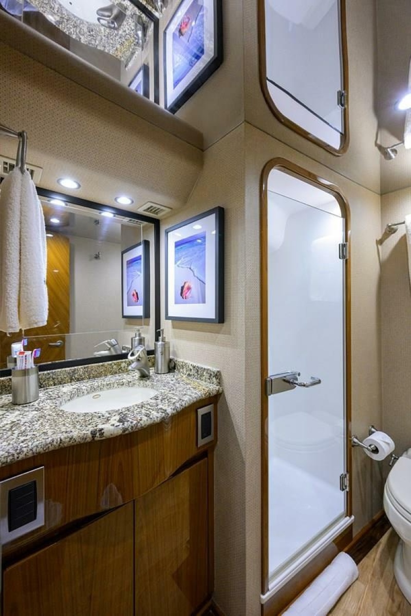 2010 Viking Enclosed Flybridge