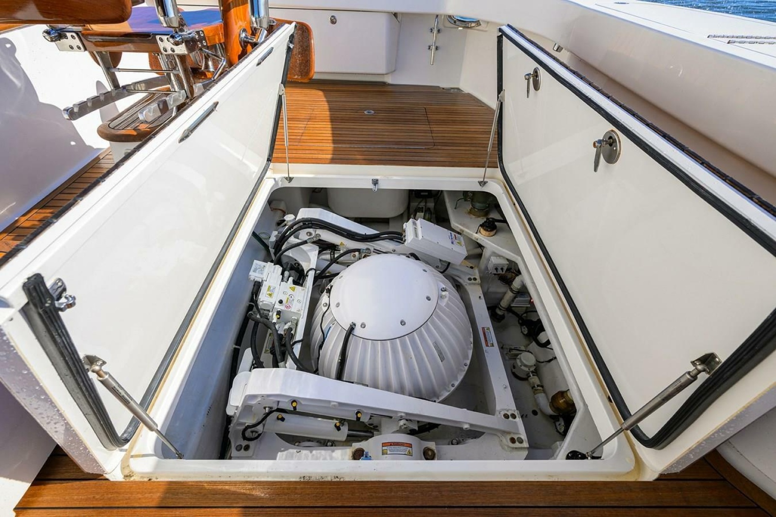 2010 Viking Enclosed Flybridge