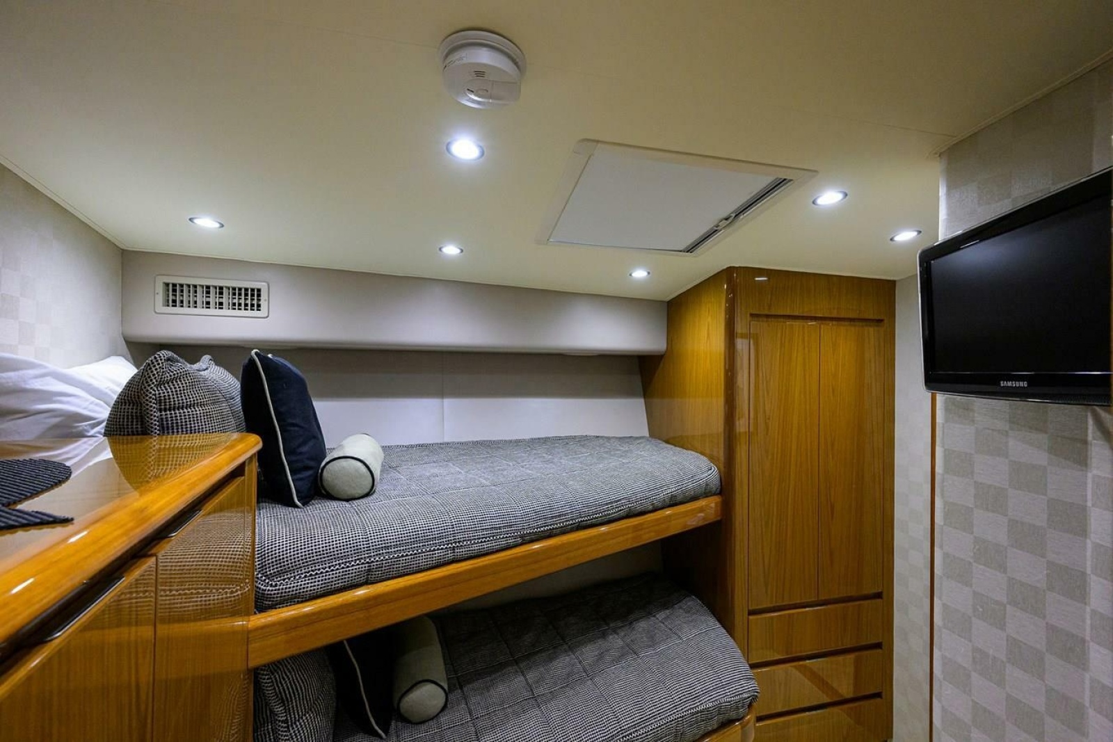 2010 Viking Enclosed Flybridge