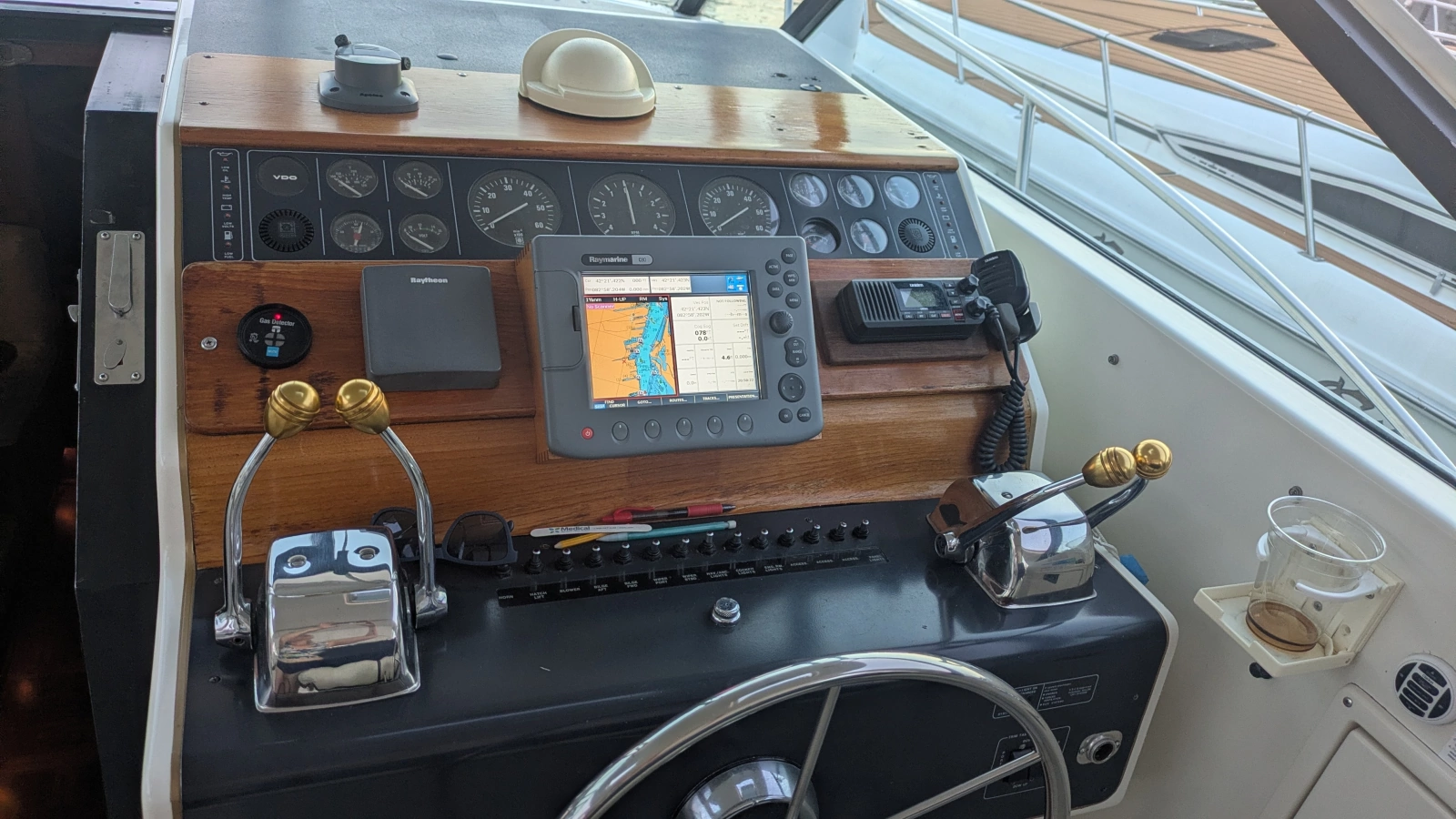 1988 Tiara Yachts 