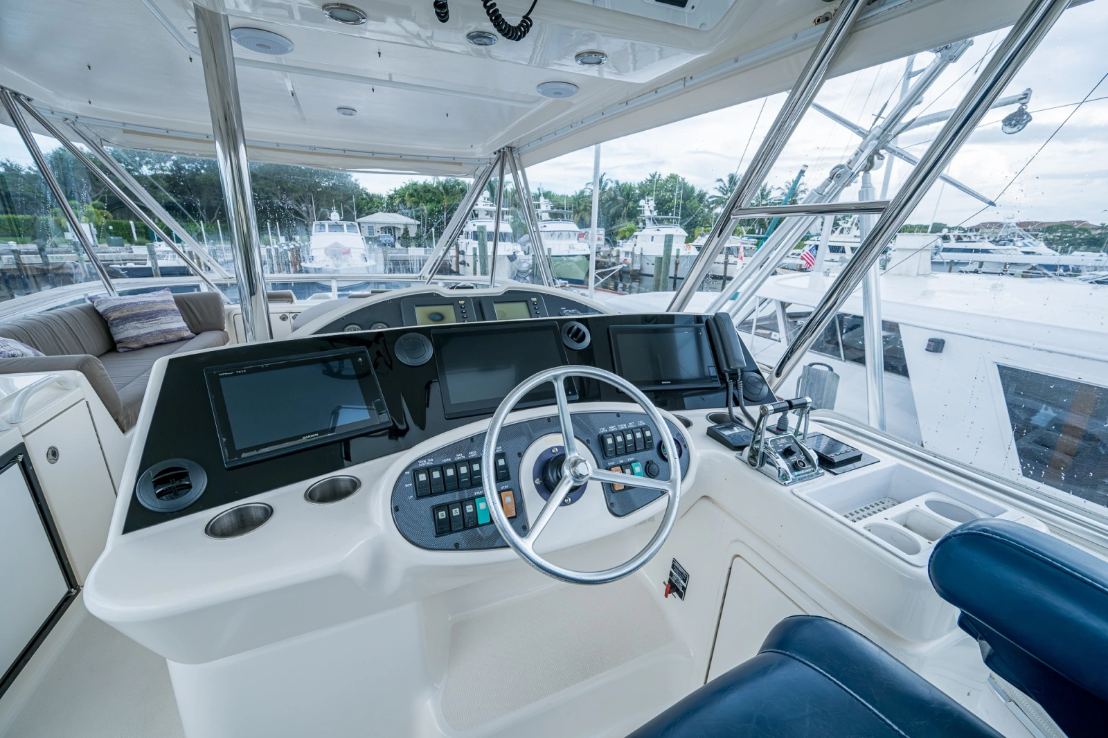 2005 Riviera 51 Flybridge