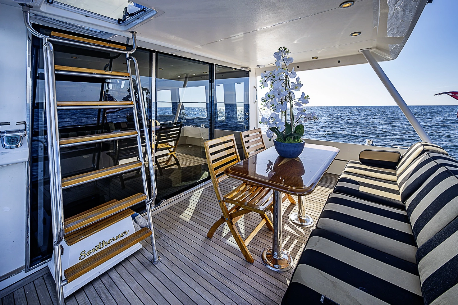 2005 Pacific Mariner 2005 Pacific Mariner Motor Yacht