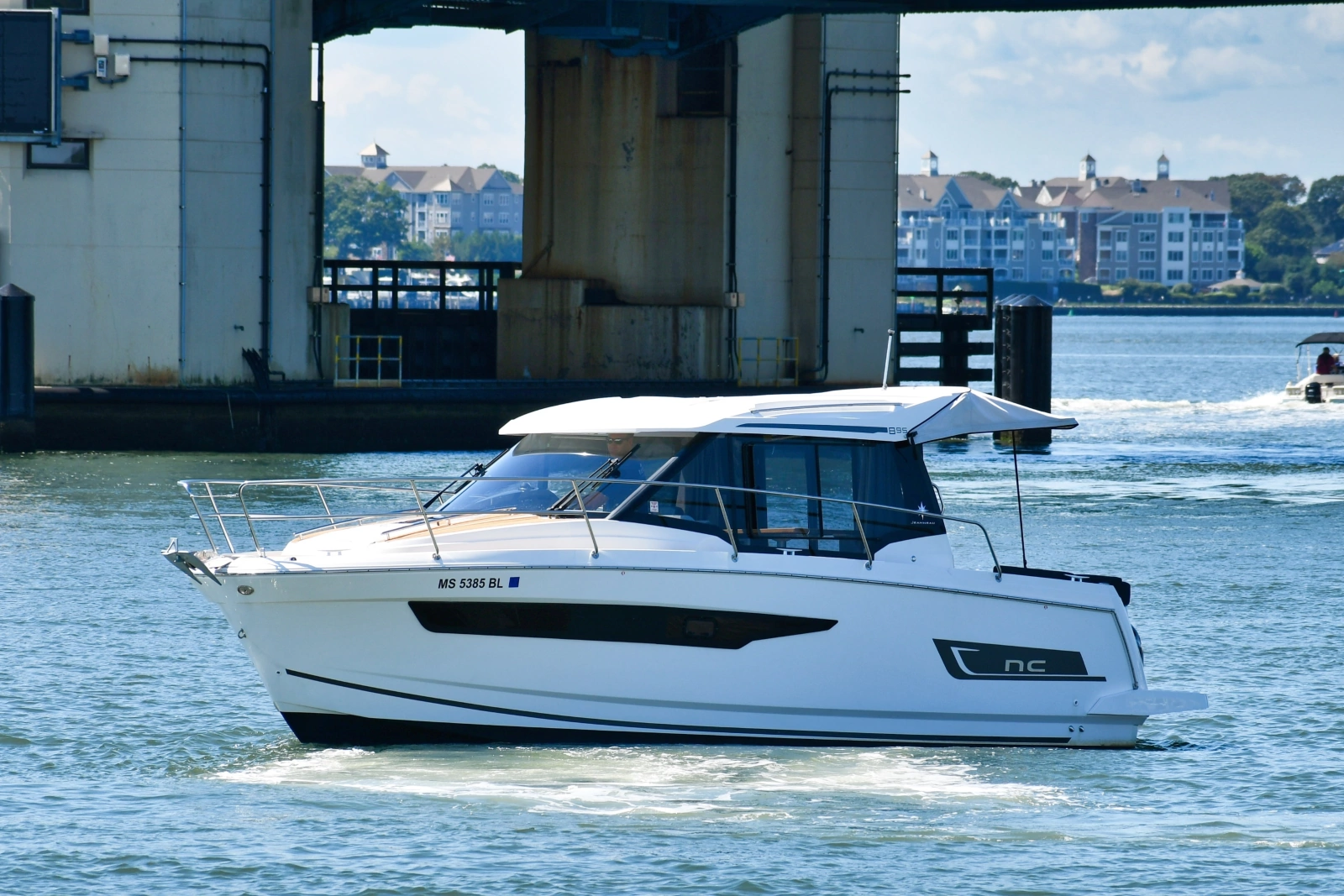 2019 Jeanneau NC 895