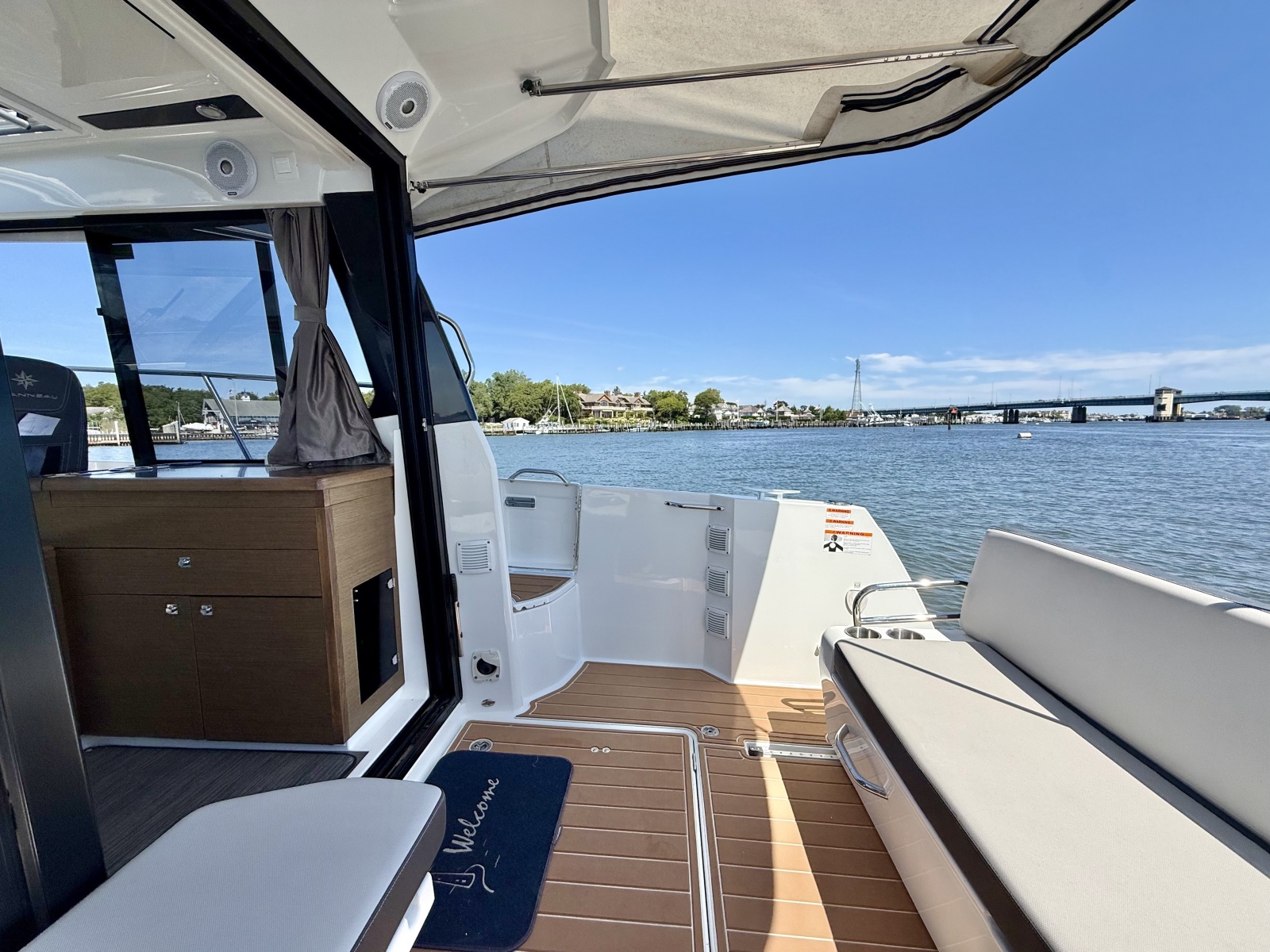 2019 Jeanneau NC 895