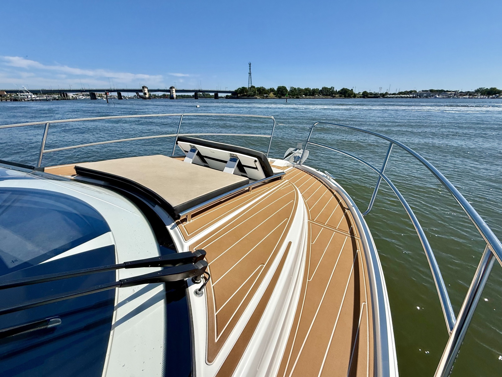 2019 Jeanneau NC 895