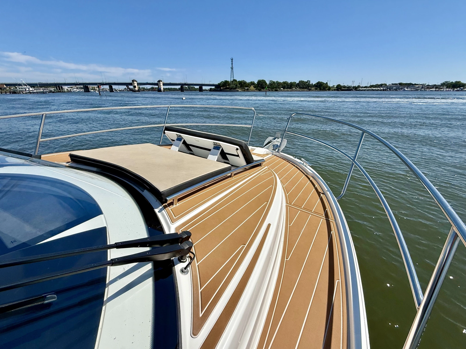 2019 Jeanneau NC 895