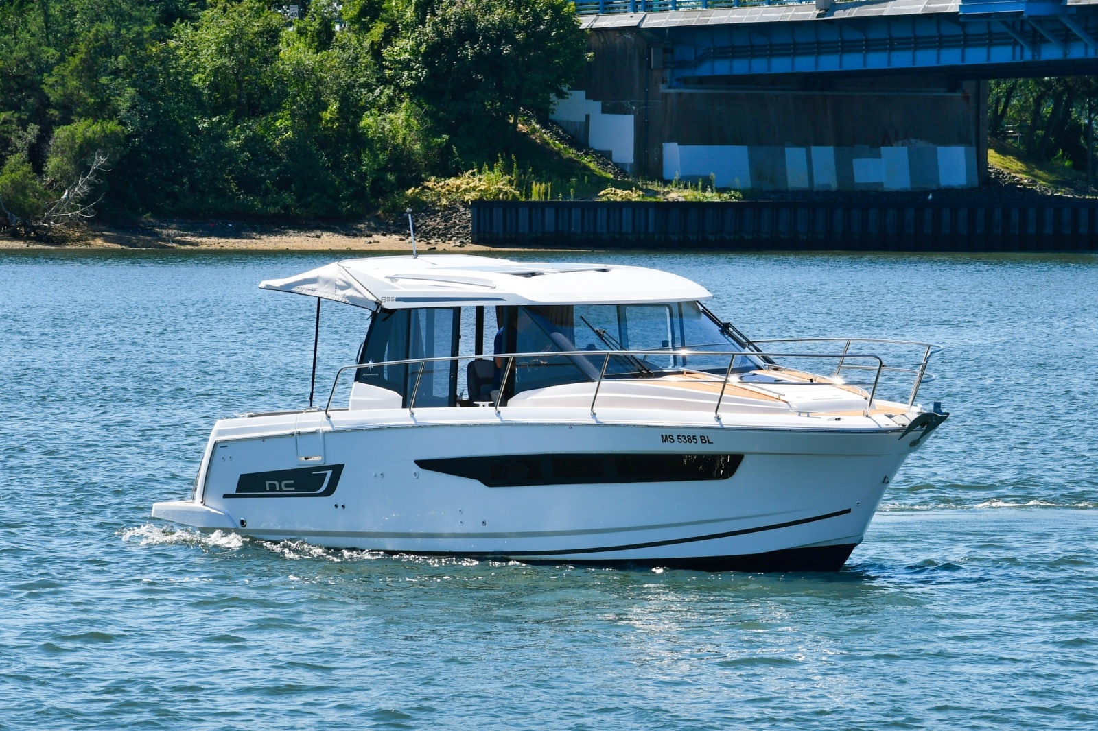 2019 Jeanneau NC 895