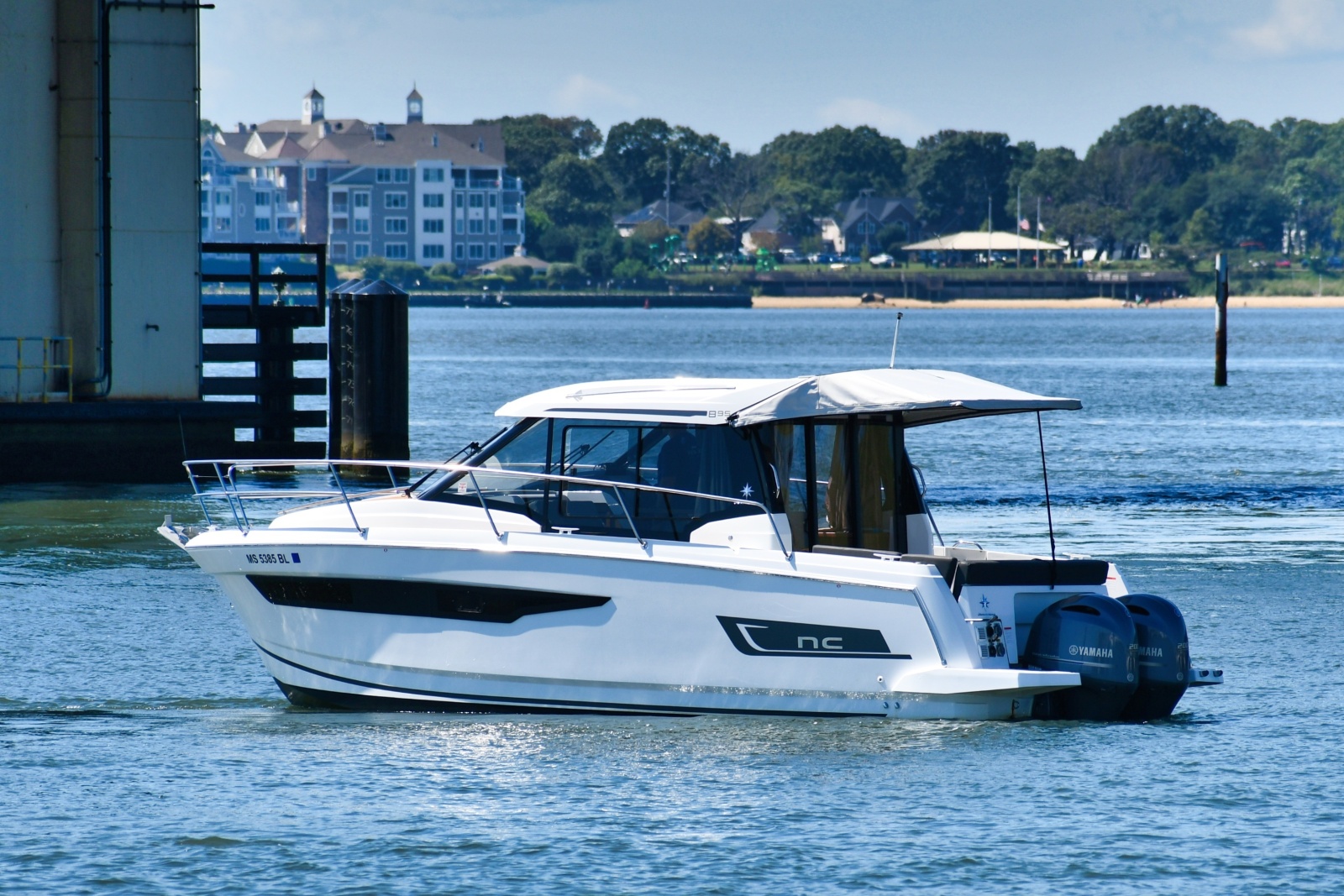 2019 Jeanneau NC 895