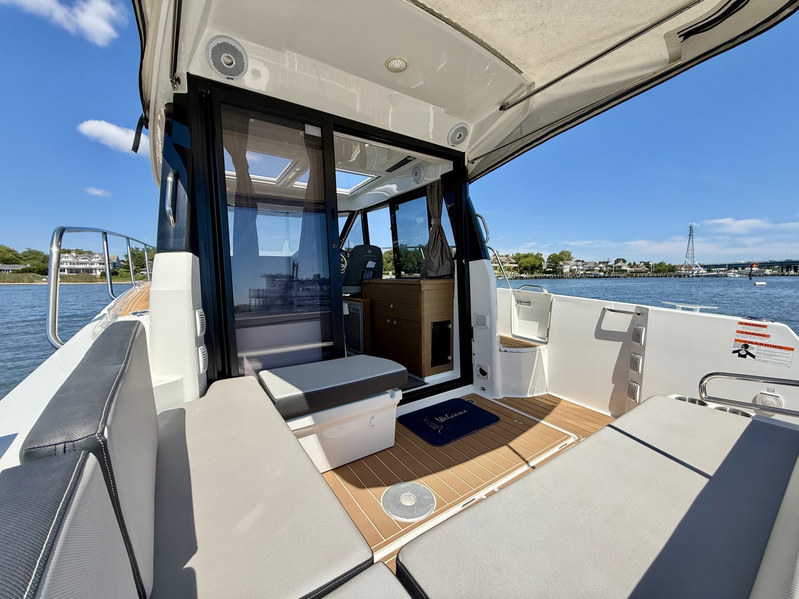 2019 Jeanneau NC 895
