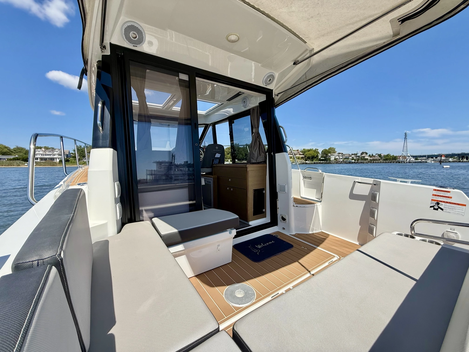 2019 Jeanneau NC 895