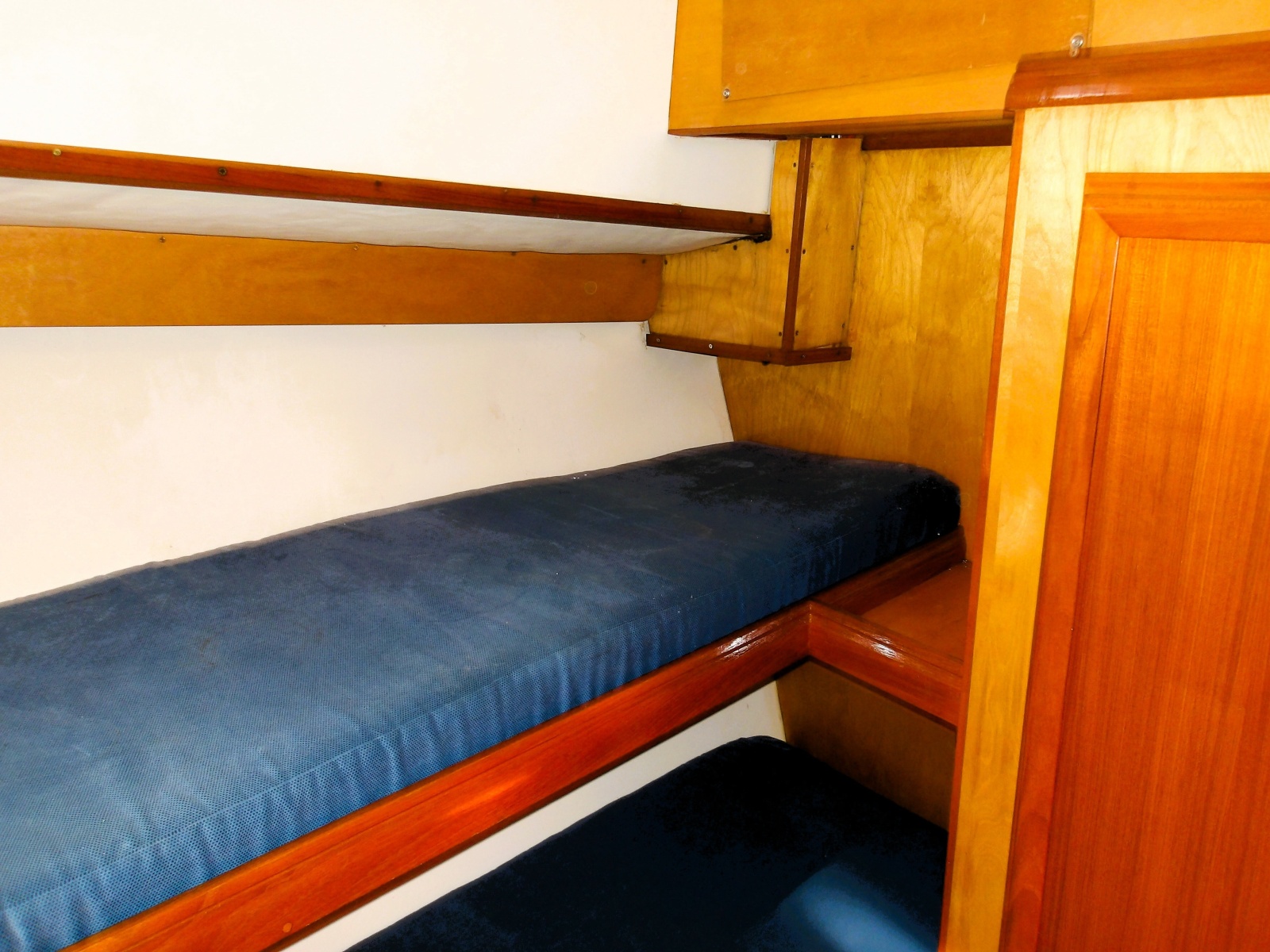 1990 Shannon Voyager 36