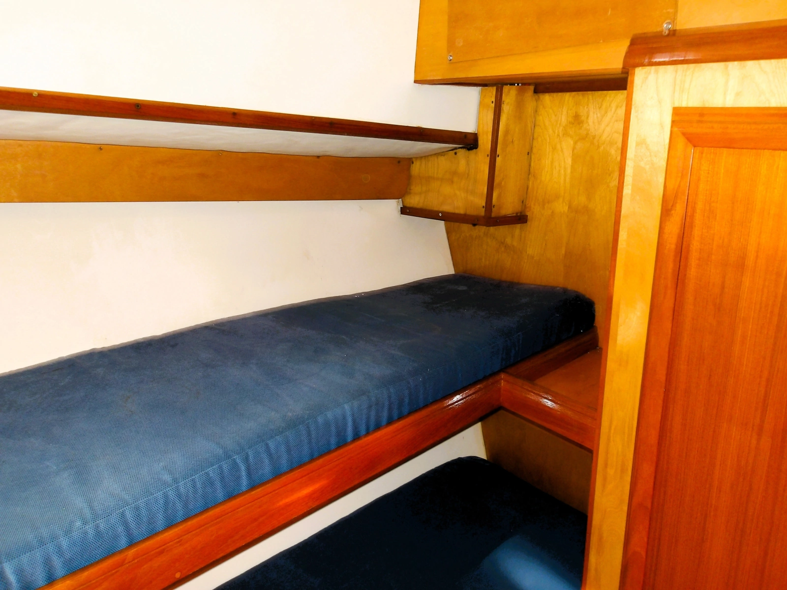 1990 Shannon Voyager 36