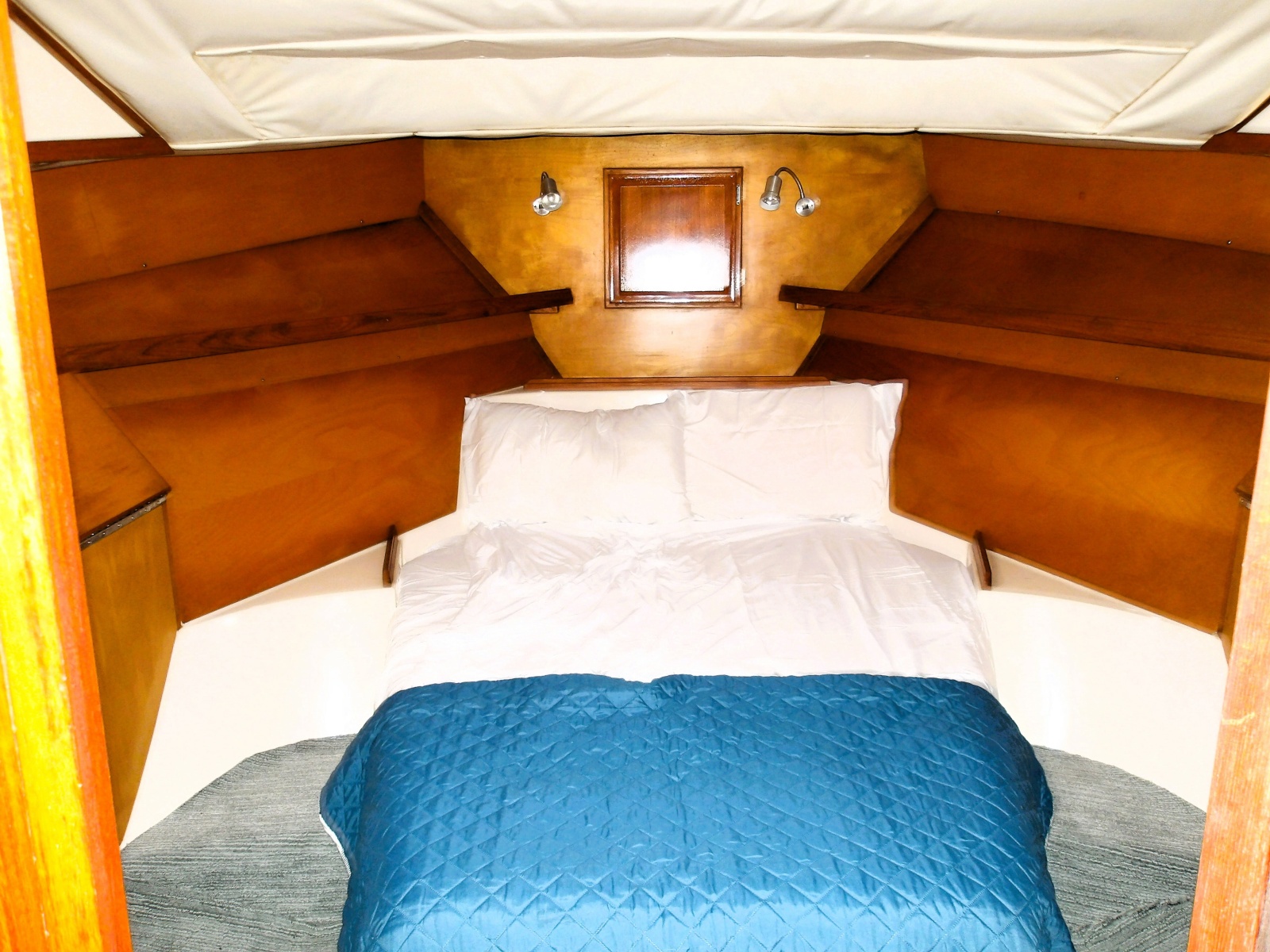 1990 Shannon Voyager 36