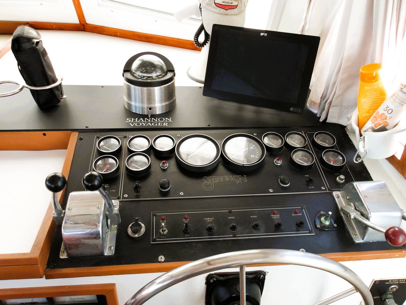 1990 Shannon Voyager 36