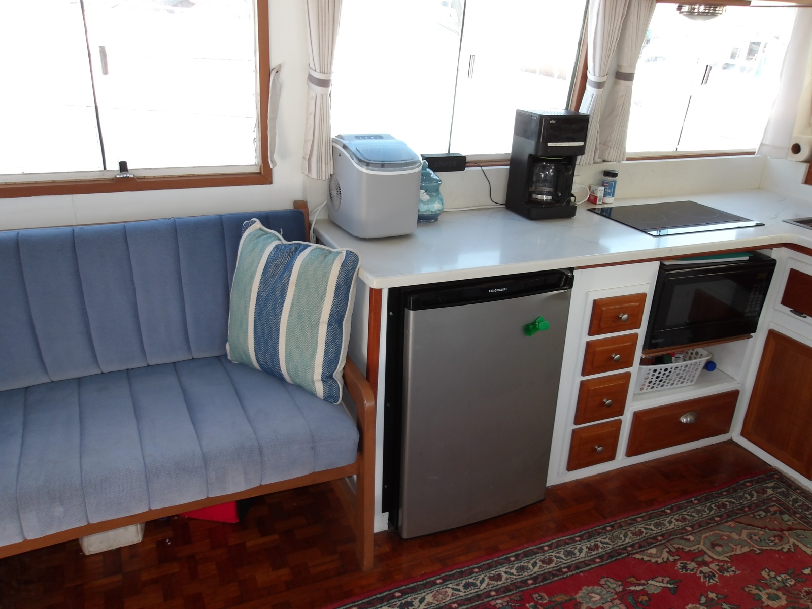 1990 Shannon Voyager 36
