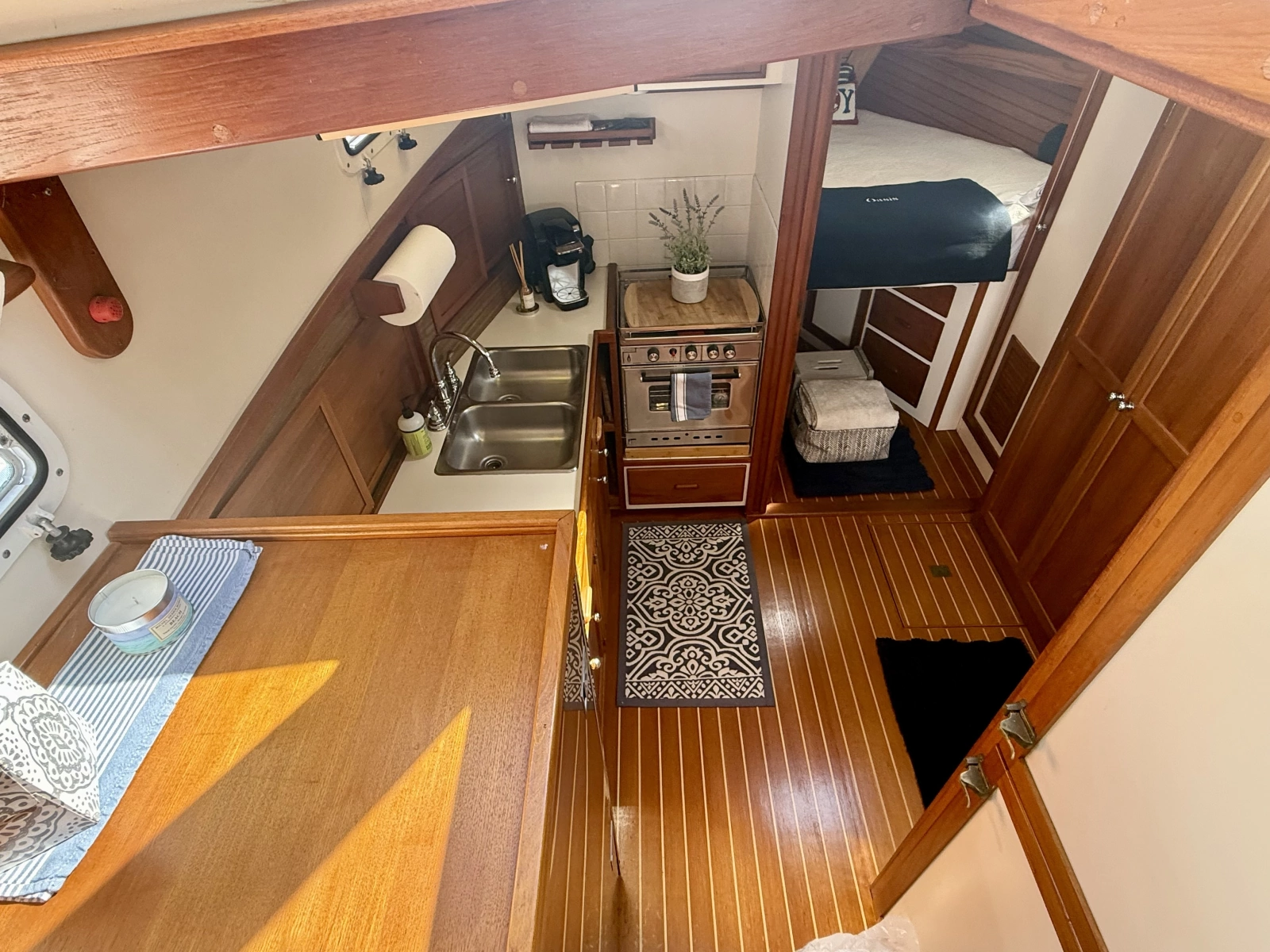 1987 Wilbur Flybridge Cruiser