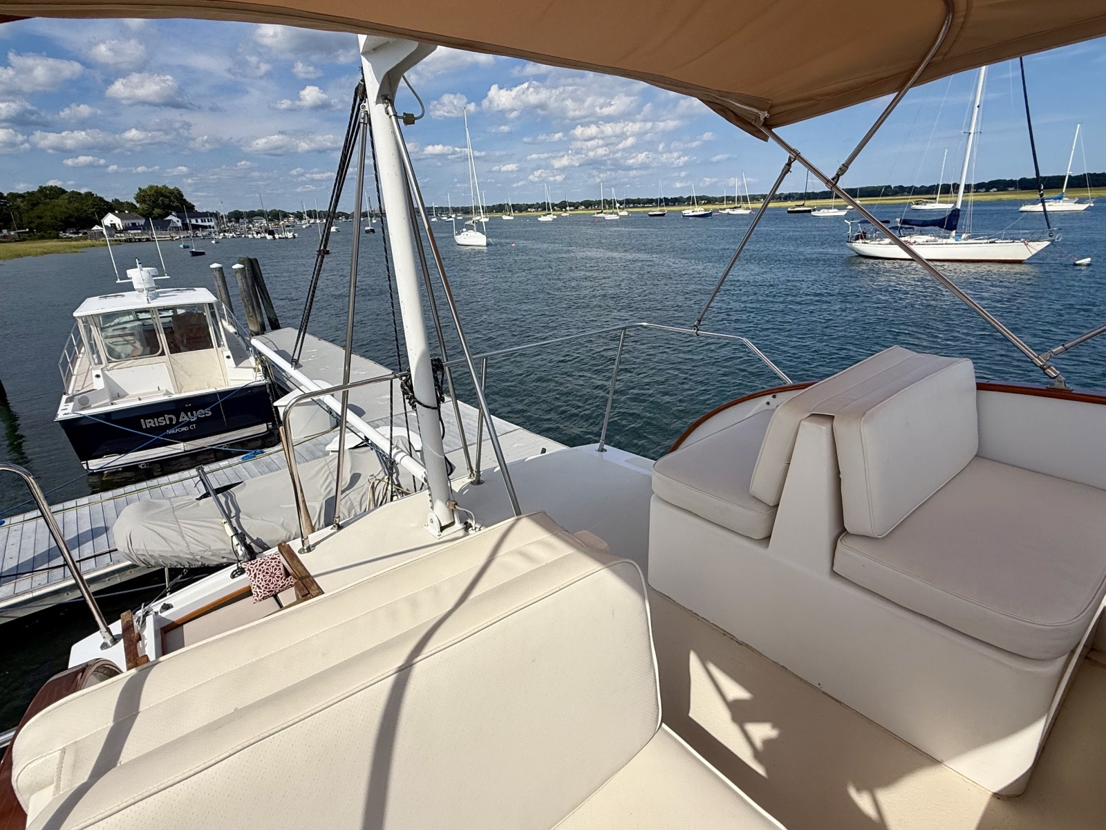1987 Wilbur Flybridge Cruiser