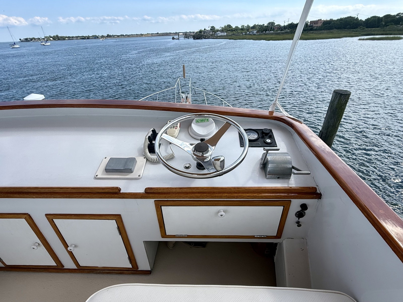 1987 Wilbur Flybridge Cruiser