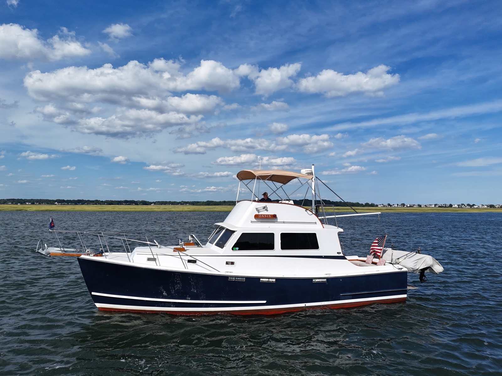 1987 Wilbur Flybridge Cruiser