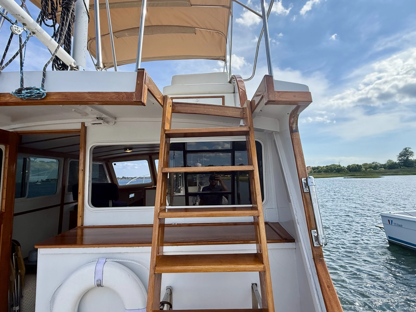 1987 Wilbur Flybridge Cruiser