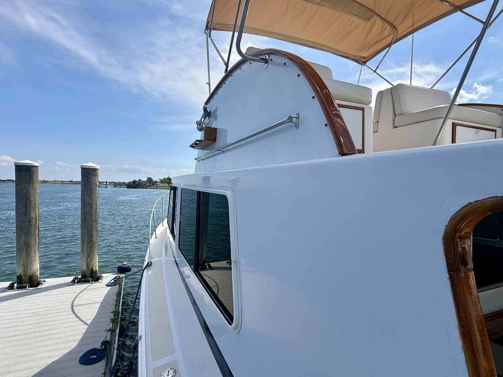 1987 Wilbur Flybridge Cruiser