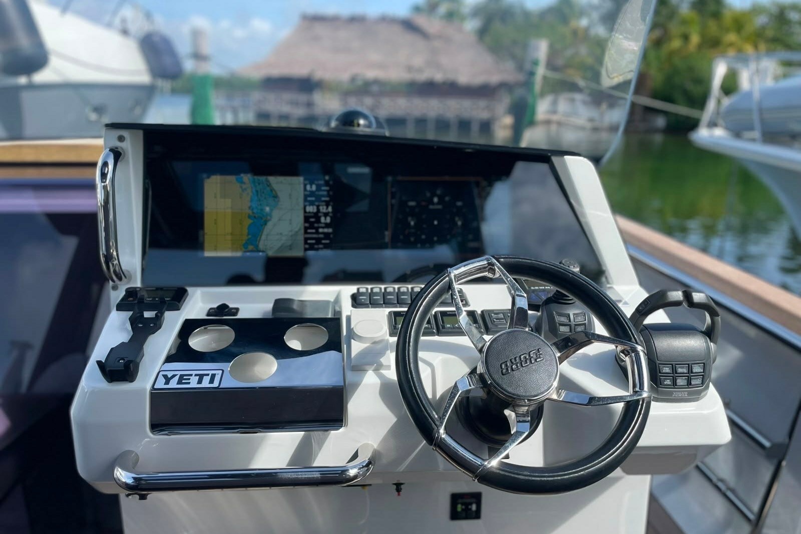 2021 Fjord 38 Open