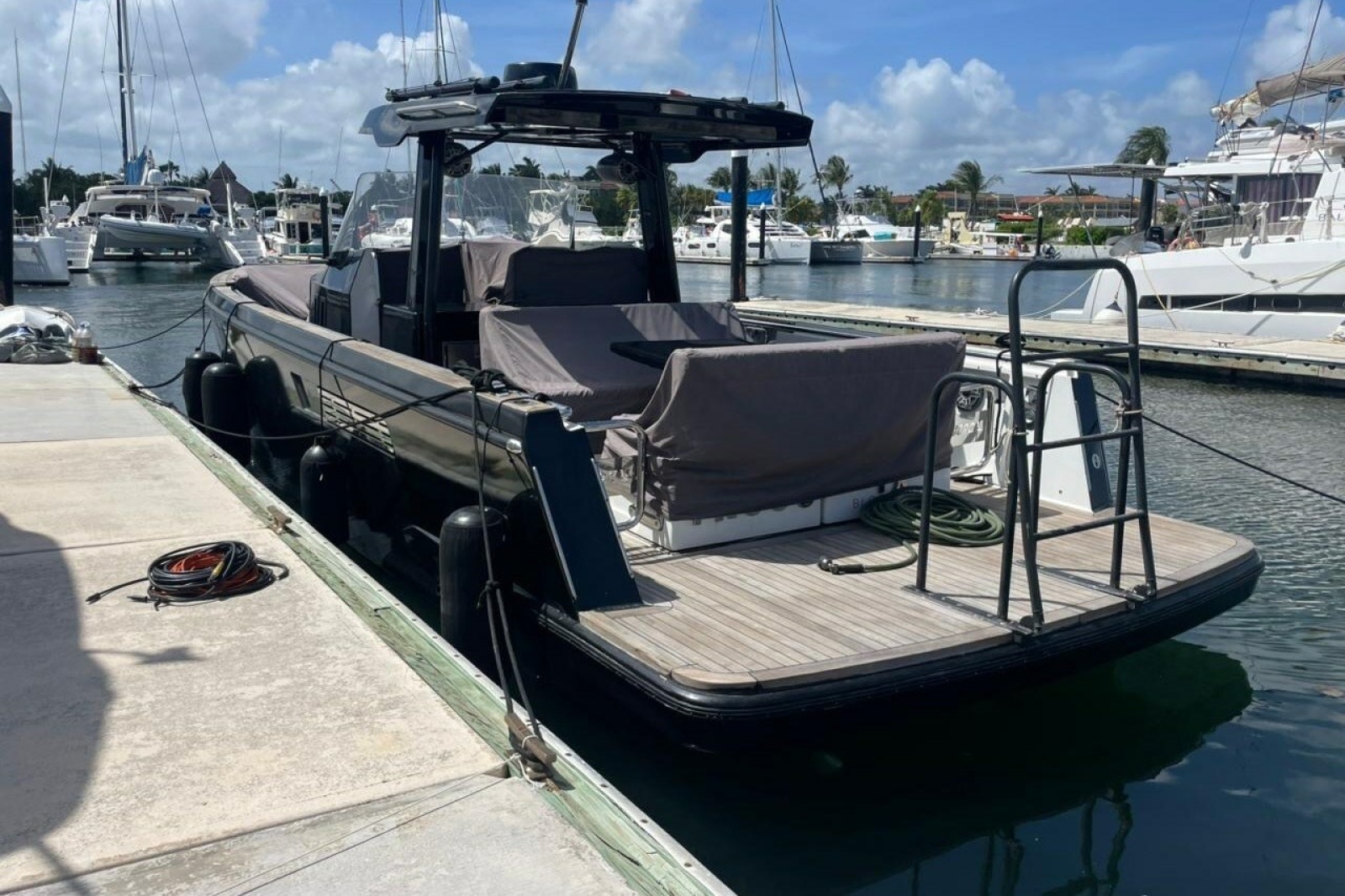 2021 Fjord 38 Open