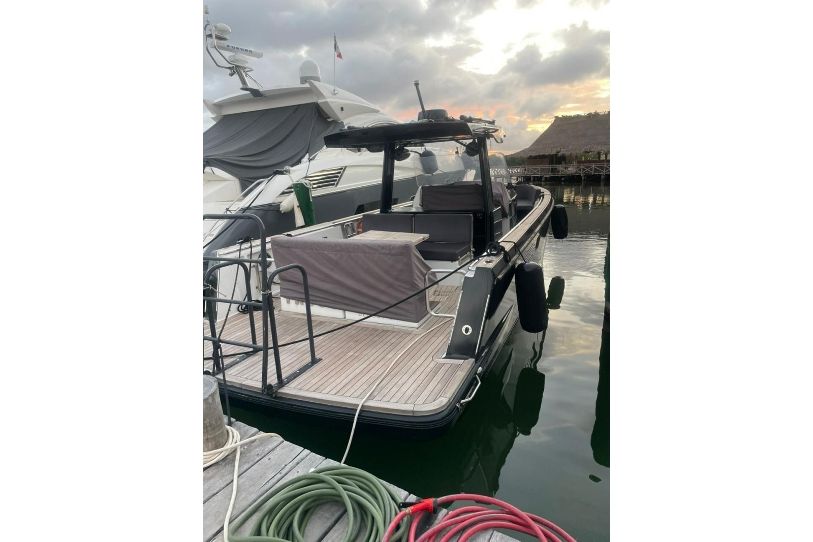 2021 Fjord 38 Open