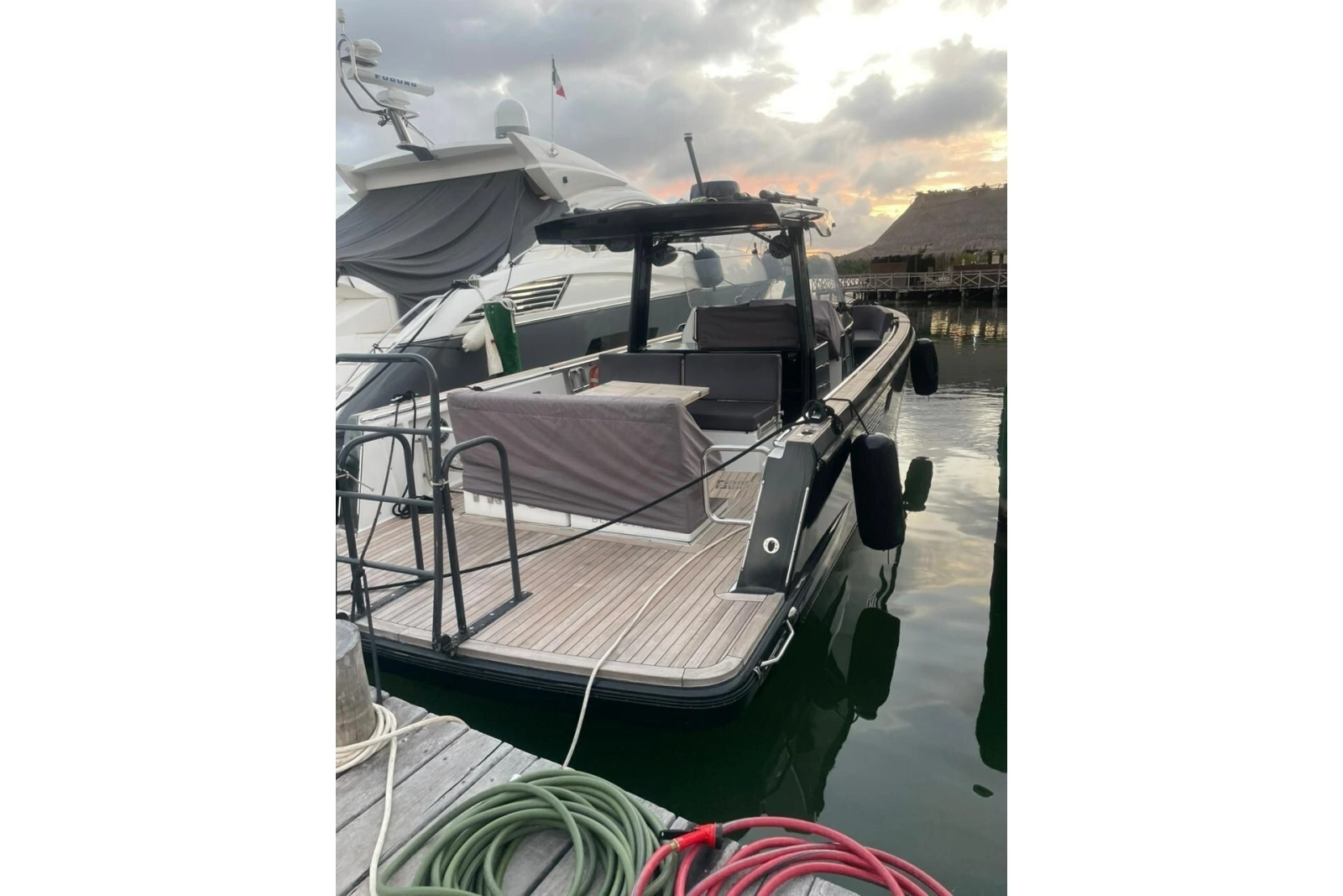 2021 Fjord 38 Open