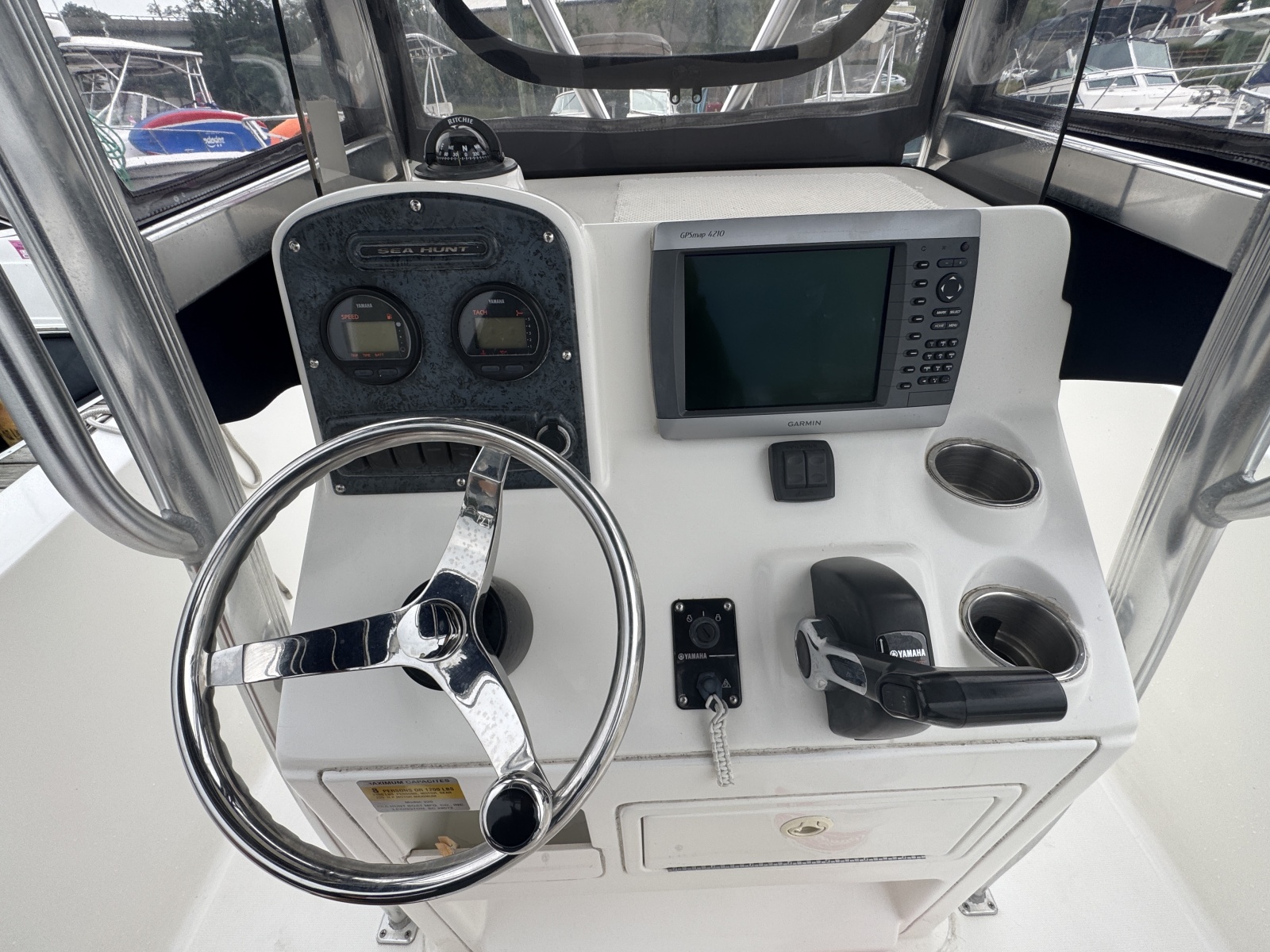 2007 Sea Hunt Triton 220