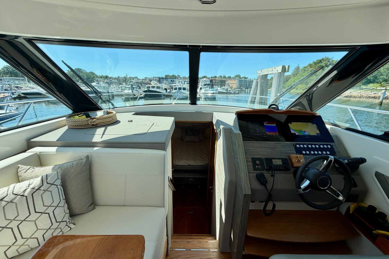 2020 Tiara Yachts C39 Coupe