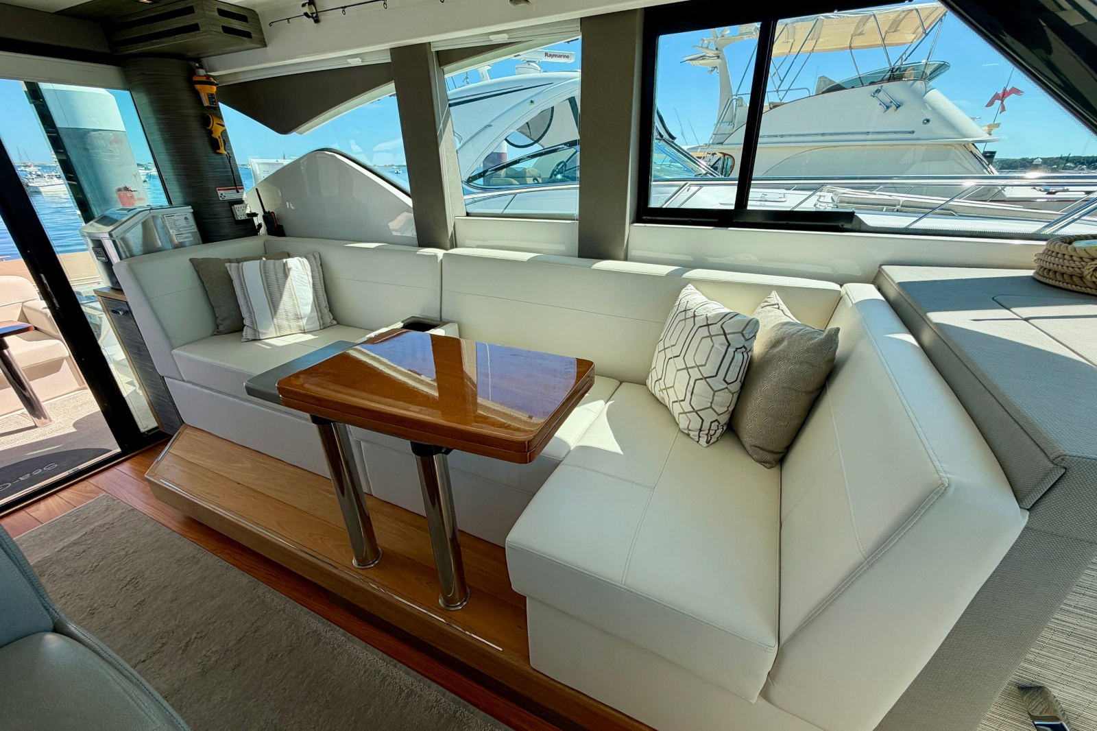 2020 Tiara Yachts C39 Coupe