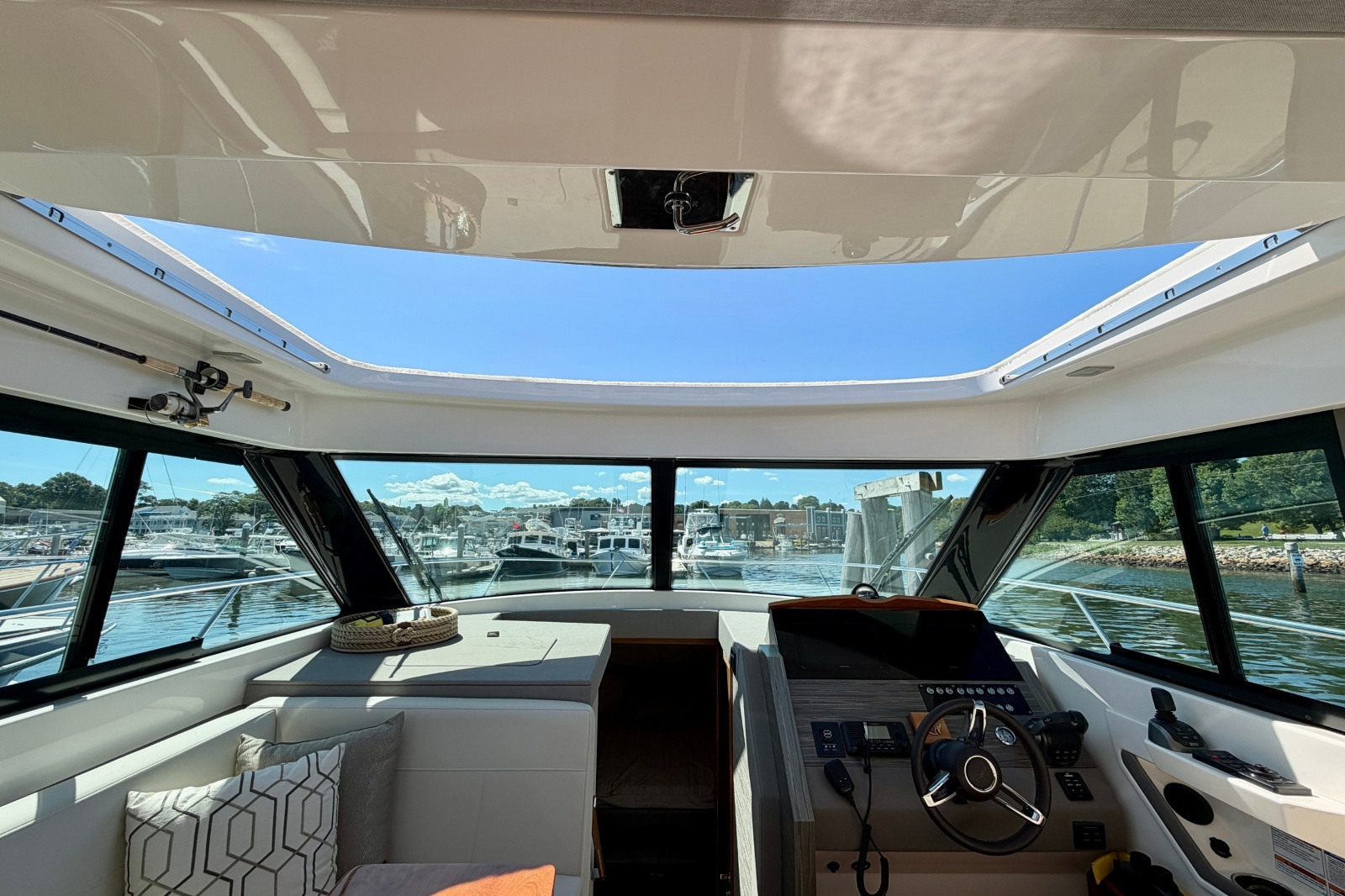 2020 Tiara Yachts C39 Coupe