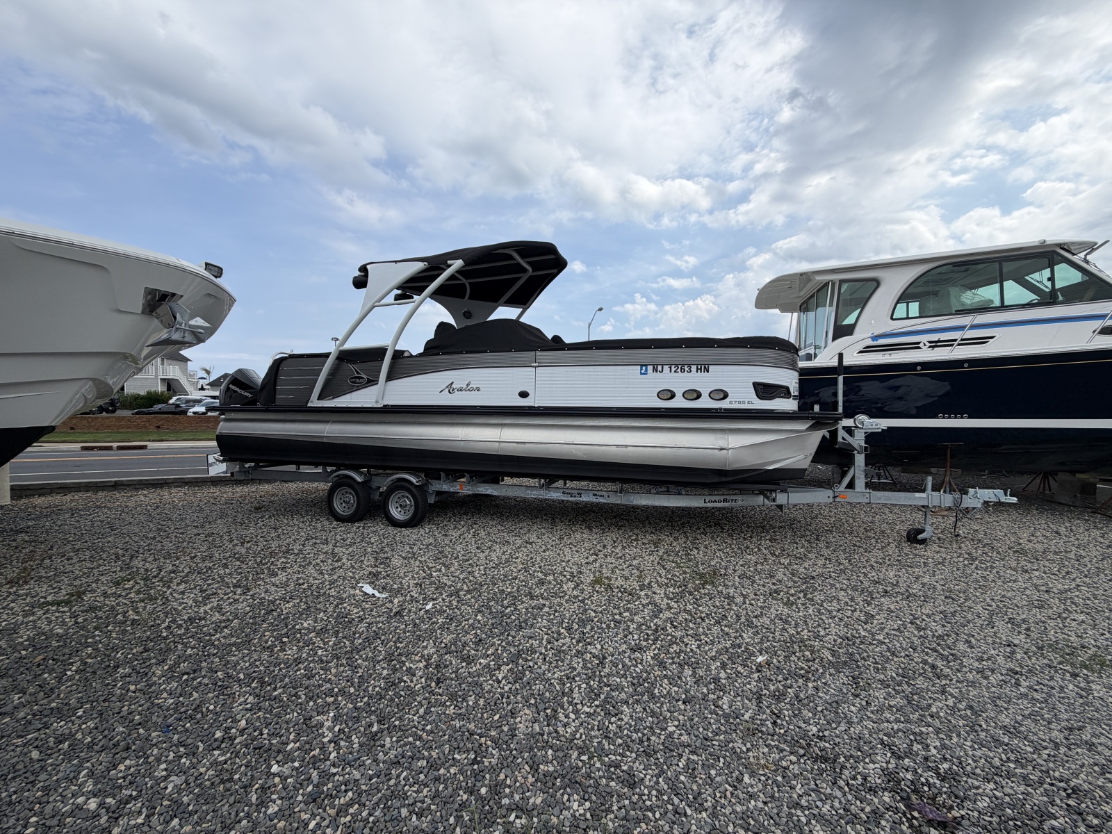 2019 Avalon Catalina Elite - 27'