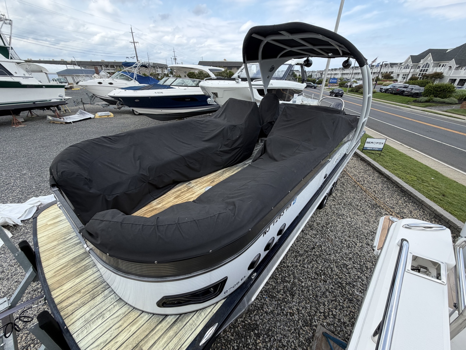 2019 Avalon Catalina Elite - 27'