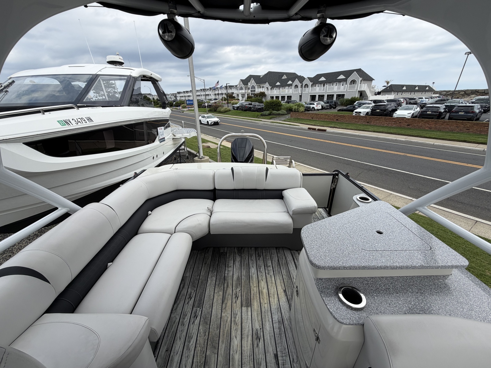 2019 Avalon Catalina Elite - 27'