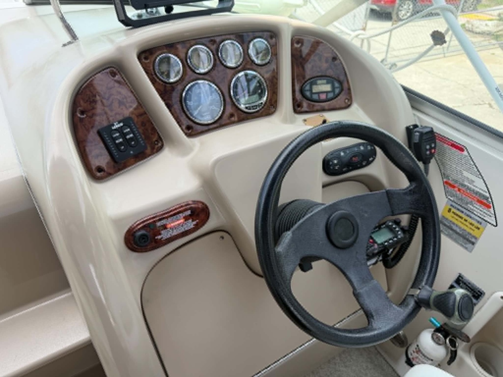 2004 Sea Ray 240 Sundancer